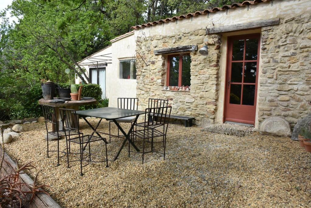 La Petite Maison Des Artistes Seguret Luaran gambar